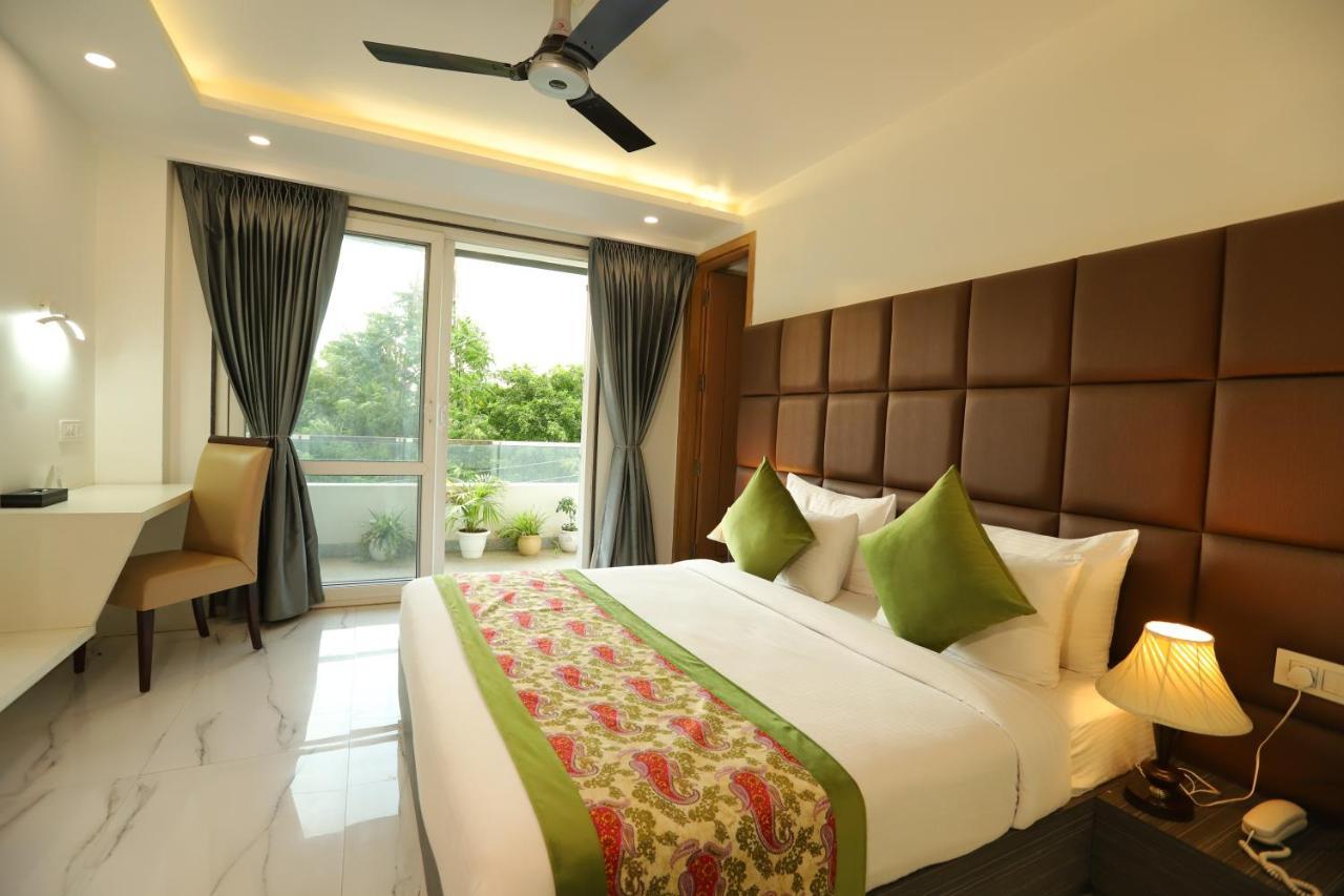 Hotel Keshav Residency Near Medanta Pure Veg Γκουργκάον Εξωτερικό φωτογραφία